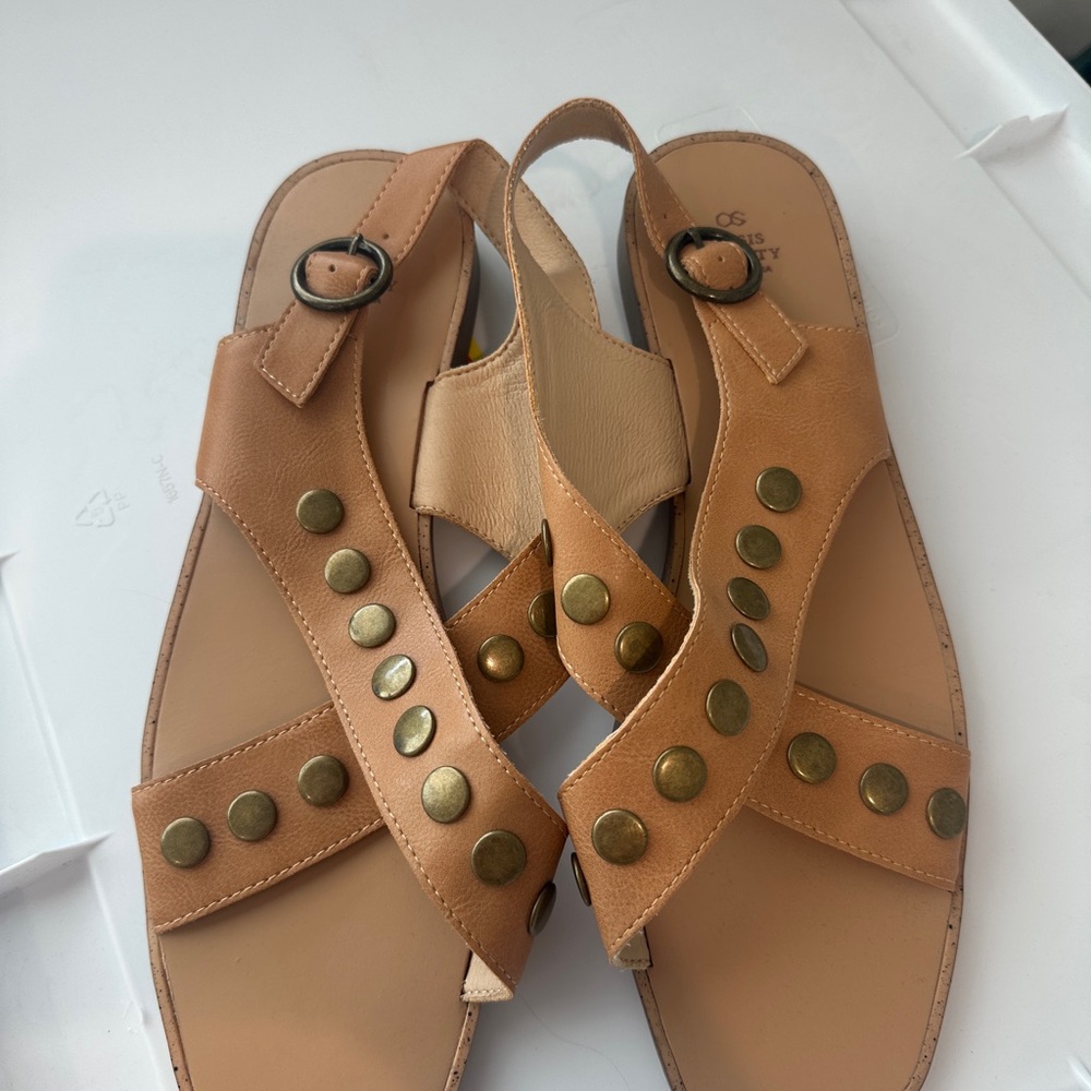 Oasis Tan Sandals with Gold Studs